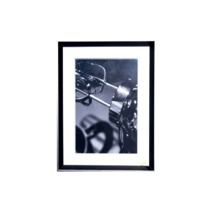 Vatidora – Black & White Fotografía Enmarcada (30x40 cm)